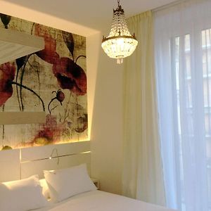 Camera con letto king size
